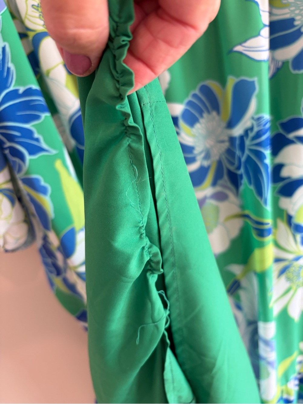 Beautiful JESSICA HOWARD Floor Length Light Flowy Dress in Size 16. - Picture 11 of 15
